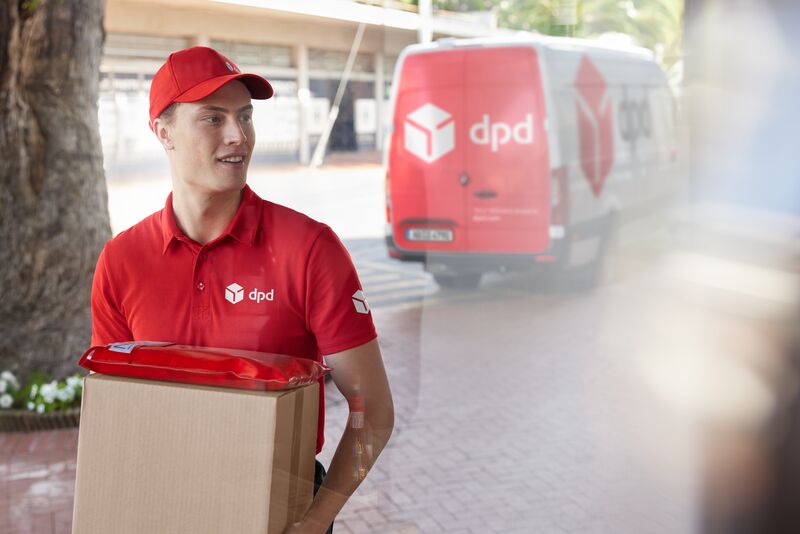 DPD driver with a parcel